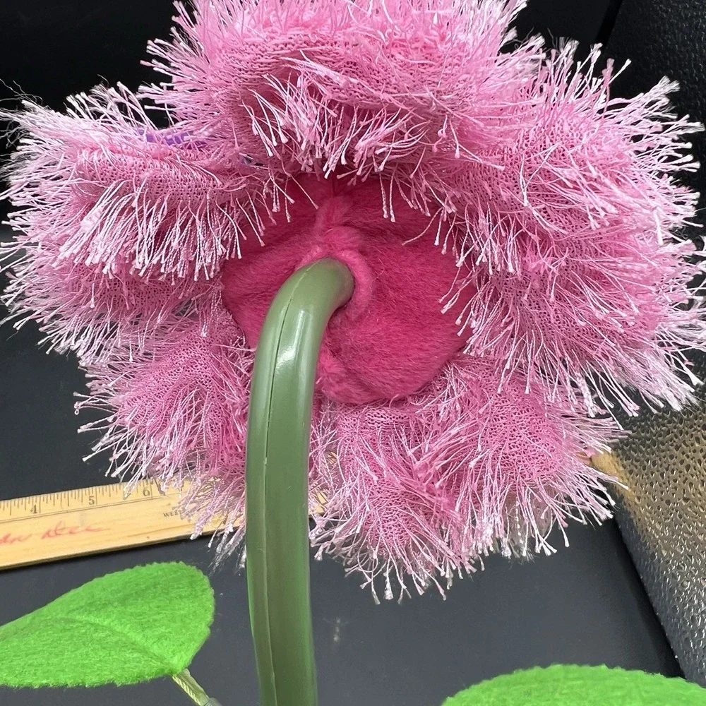 Gemmy Animated WILDFLOWERZZ Dance To The Music Purple Pink Dancing Flower Pot